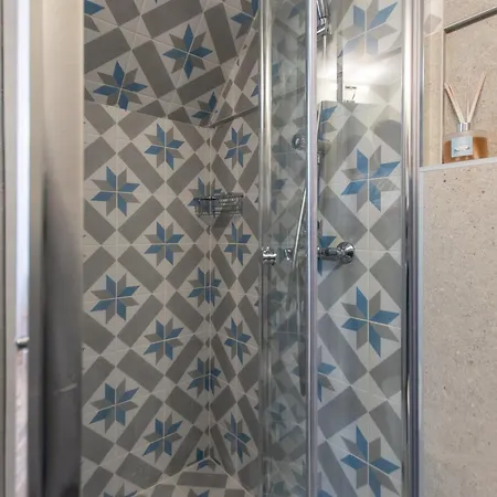 O2 Blue アパート *